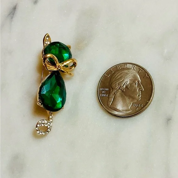 Cat Brooch - Picture 2 of 3